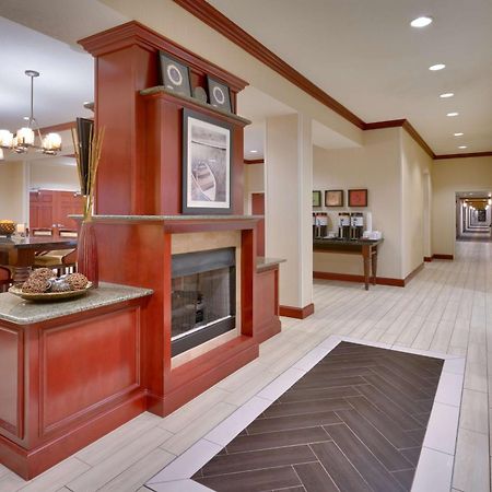 Hampton Inn Тремонтон Экстерьер фото