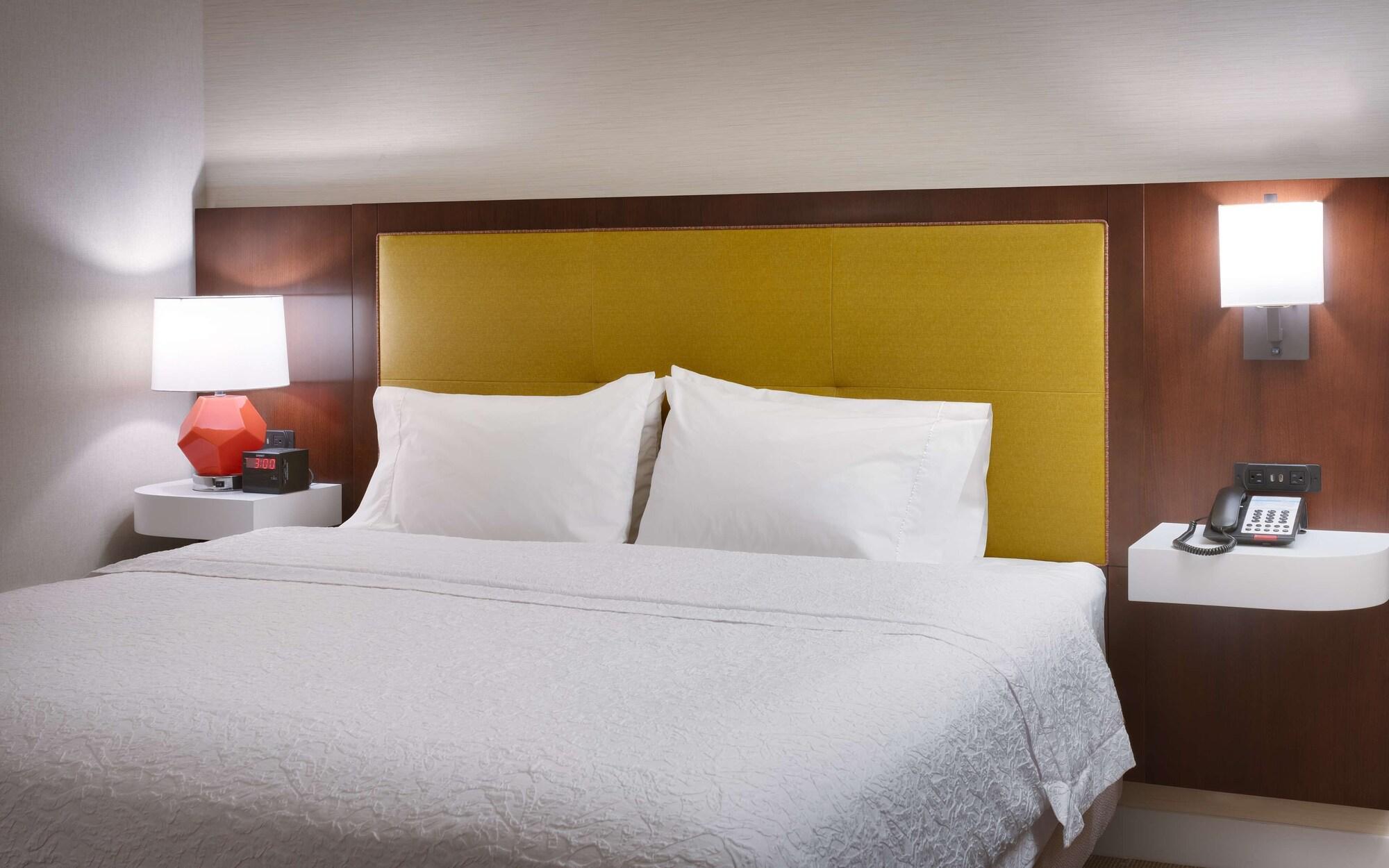 Hampton Inn Тремонтон Экстерьер фото